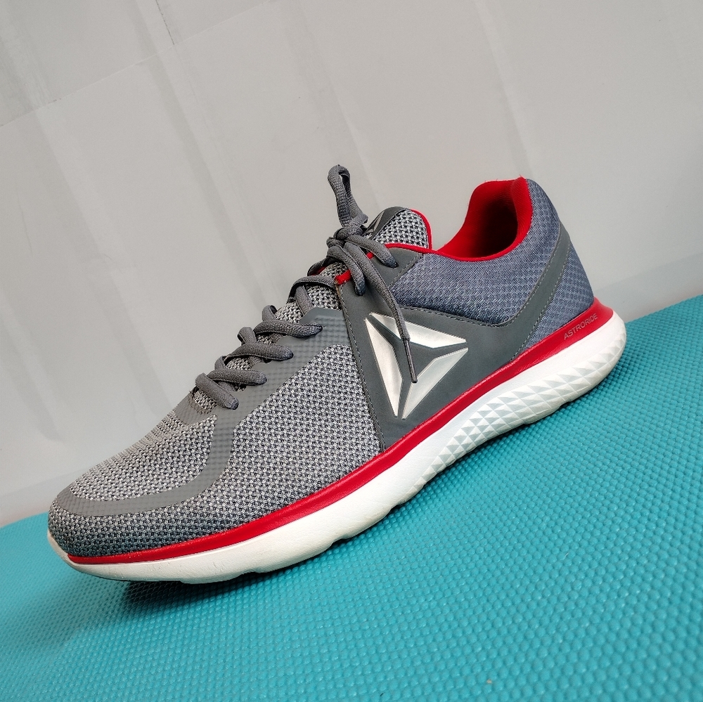 Reebok Astroride Men's Running Shoes Sneakers Memory Foam Size 13